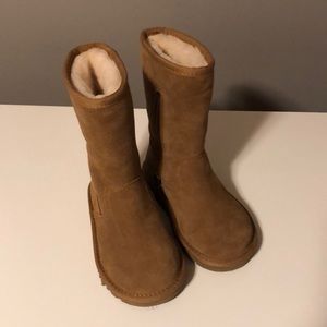 Ugg toddler size 10 boots